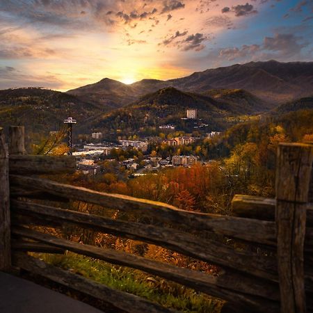 Magical Moments, Hot Tub, Wifi, 1089 Free Tickets Each Paid Day, Dollywood And More Gatlinburg Εξωτερικό φωτογραφία
