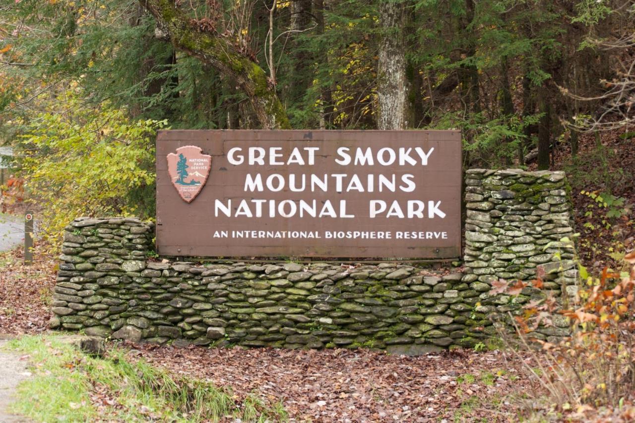 Magical Moments, Hot Tub, Wifi, 1089 Free Tickets Each Paid Day, Dollywood And More Gatlinburg Εξωτερικό φωτογραφία