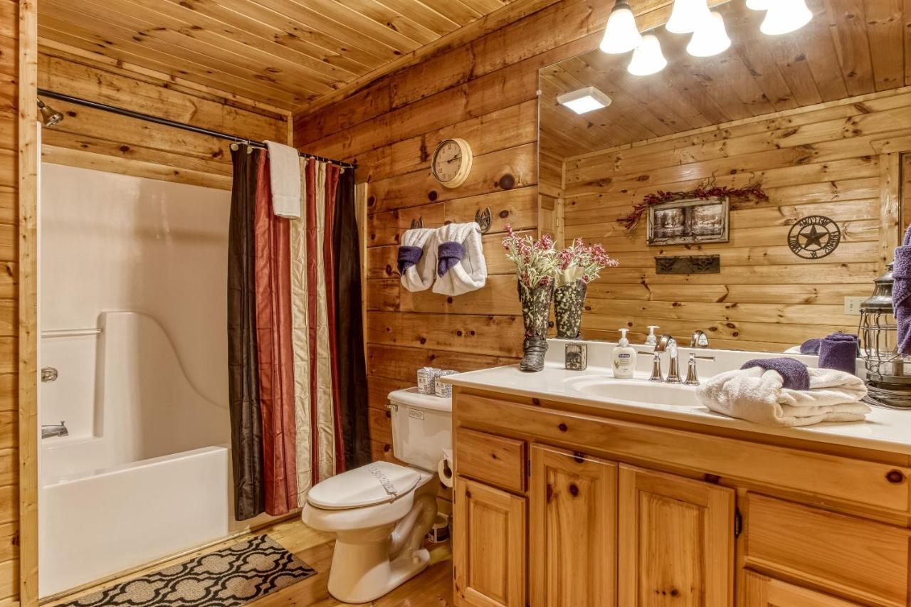 Magical Moments, Hot Tub, Wifi, 1089 Free Tickets Each Paid Day, Dollywood And More Gatlinburg Εξωτερικό φωτογραφία